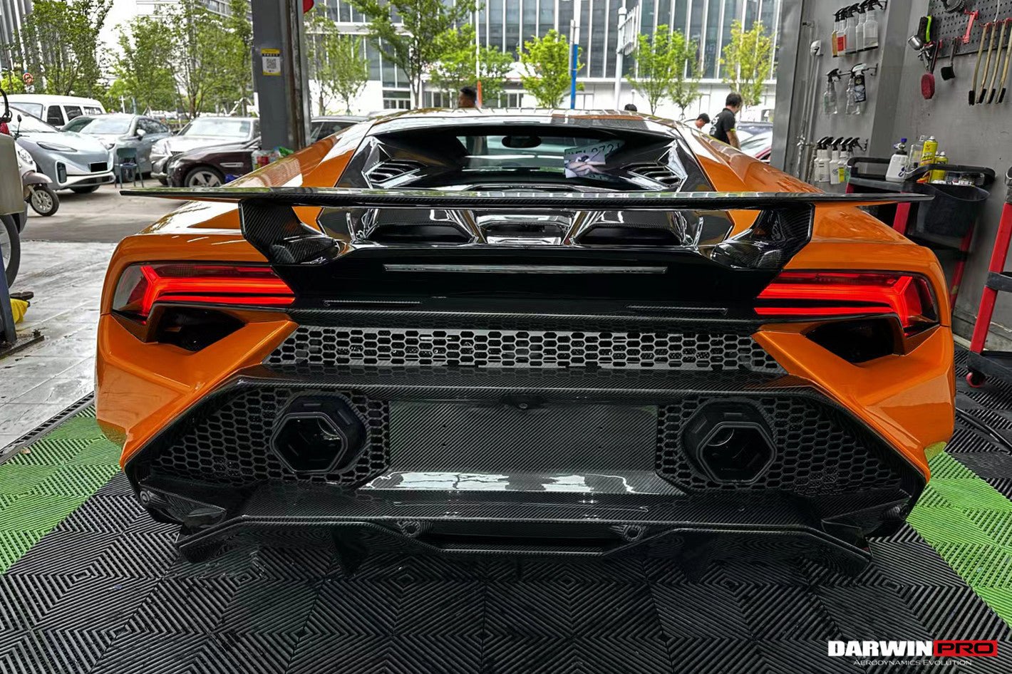 2015 - 2019 Lamborghini Huracan LP610 & LP580 Convert Tecnica Style Rear Bumper (NEED TO CHANGE EXEHAUST SYSTEM)